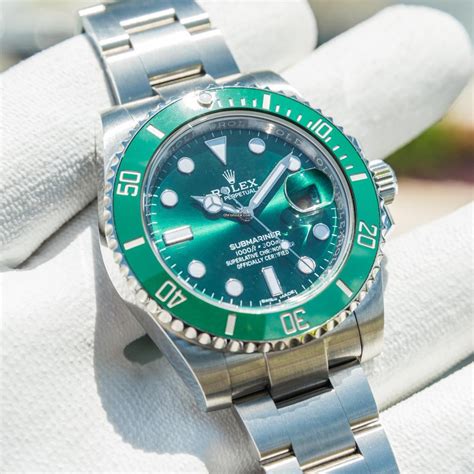 rosa steine auf der rolex modell submariner|rolex hulk submariner.